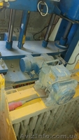 Прес для бетонних робіт в зборі з пресформами 1998 - <ro>Изображение</ro><ru>Изображение</ru> #5, <ru>Объявление</ru> #1311060