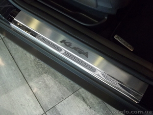 Накладки на пороги из нержавеющей стали