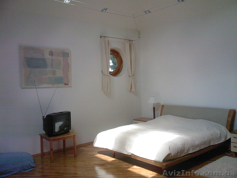 5 комнат ул. Глибова (центр) 1500 у.о. - <ro>Изображение</ro><ru>Изображение</ru> #2, <ru>Объявление</ru> #160789