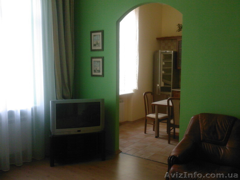 3 комнаты  ул. Фредра 900 у.о. - <ro>Изображение</ro><ru>Изображение</ru> #1, <ru>Объявление</ru> #160753