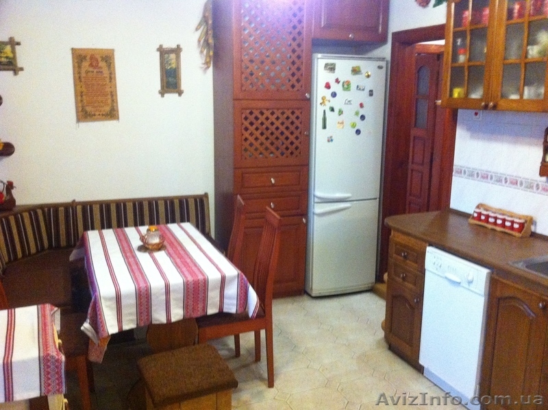 здам 1/2 особняка - <ro>Изображение</ro><ru>Изображение</ru> #2, <ru>Объявление</ru> #558486