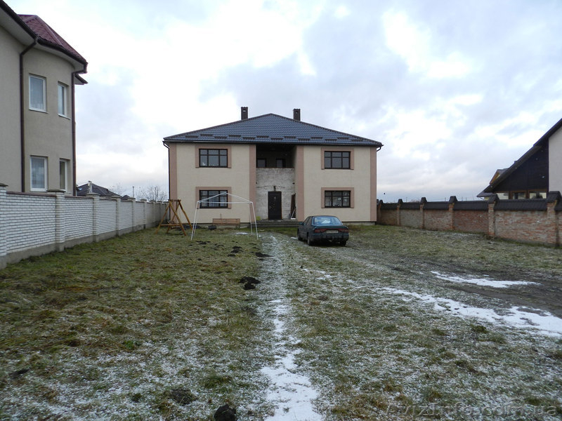 Терміново продаю спарений будинок в елітному районі у с. Малечковичі. - <ro>Изображение</ro><ru>Изображение</ru> #1, <ru>Объявление</ru> #818808