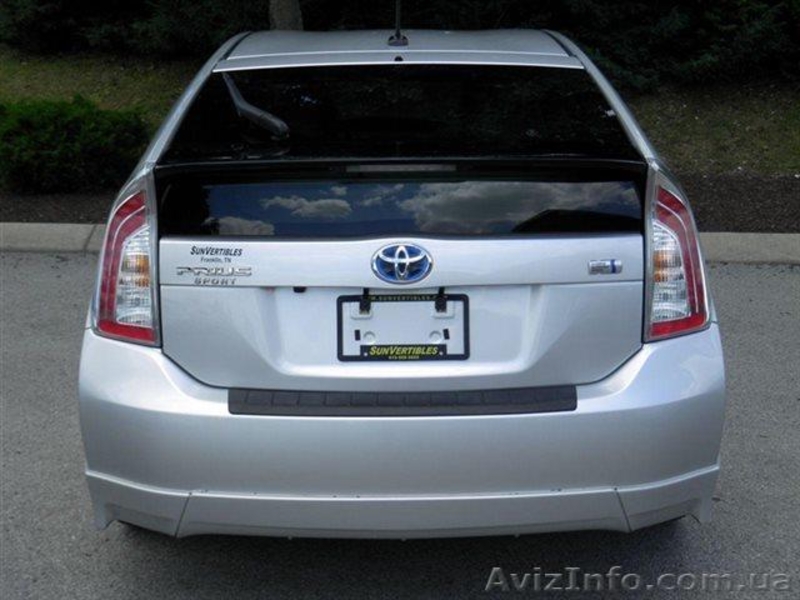 2012 Toyota Prius 3 хэтчбек - <ro>Изображение</ro><ru>Изображение</ru> #4, <ru>Объявление</ru> #1138767