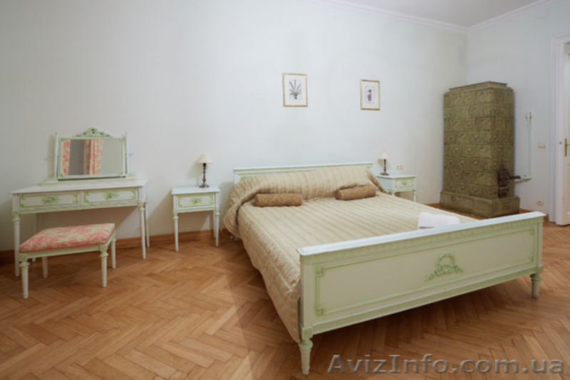 Просторная и светлая однокомнатная квартира в центре - <ro>Изображение</ro><ru>Изображение</ru> #1, <ru>Объявление</ru> #1317227