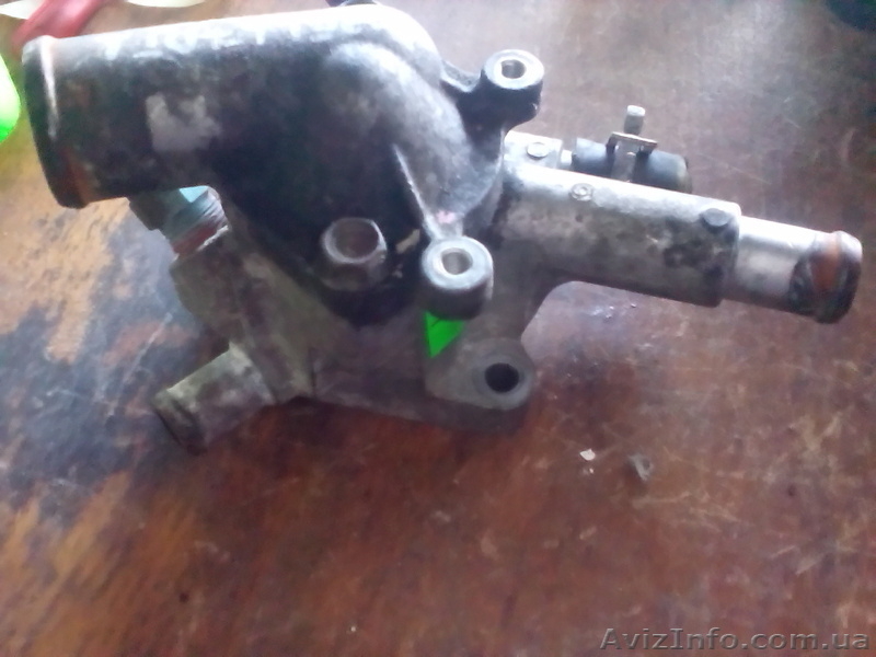 Корпус термостата Opel Combo Nissan  Astra,  Renault,  Mazda,  Ford Mondeo від 3 - <ro>Изображение</ro><ru>Изображение</ru> #1, <ru>Объявление</ru> #1447840