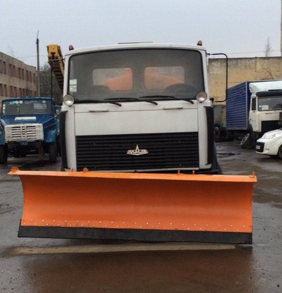 Продаем поливомоечную машину КО на шасси МАЗ 533702, 2005 г.в. - <ro>Изображение</ro><ru>Изображение</ru> #5, <ru>Объявление</ru> #1356315