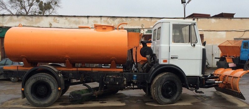 Продаем поливомоечную машину КО на шасси МАЗ 533702, 2005 г.в. - <ro>Изображение</ro><ru>Изображение</ru> #6, <ru>Объявление</ru> #1356315