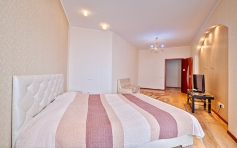 Центр, посуточно 1-ком.квартира по ул.Николая Коперника(площадь-рынок) - <ro>Изображение</ro><ru>Изображение</ru> #2, <ru>Объявление</ru> #1655616