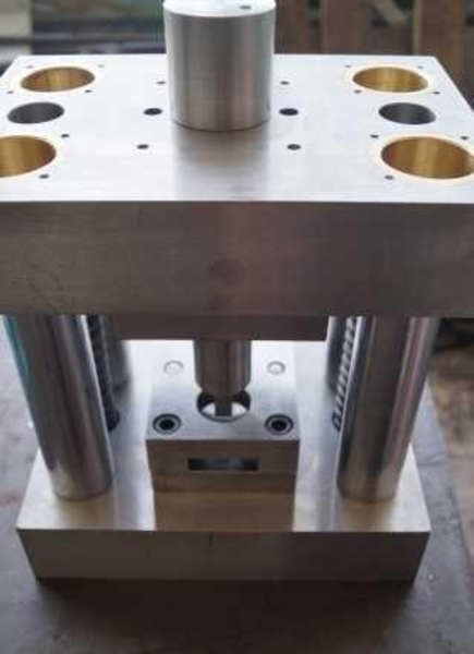 Штамп вирубний, виробниче обладнання, лінія для, інженерні рішення - <ro>Изображение</ro><ru>Изображение</ru> #1, <ru>Объявление</ru> #1667080