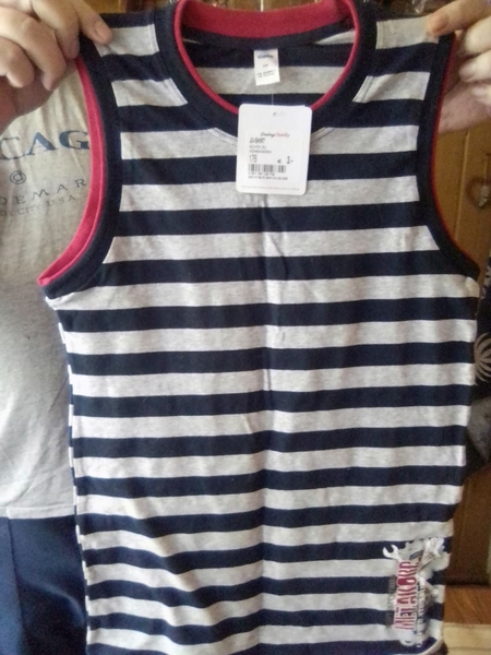 Фирменная майка для подростка. Новая. - <ro>Изображение</ro><ru>Изображение</ru> #1, <ru>Объявление</ru> #1711855